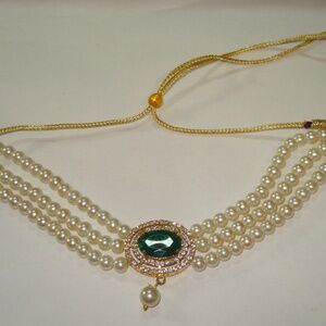 3 Strand Faux Pearls Green Oval Stone Choker Necklace